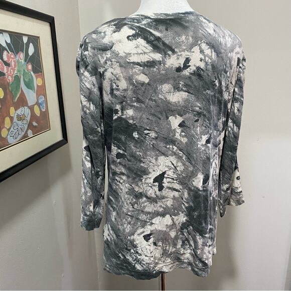 Apanage Grey and White Ruched 3/4 Sleeve Top Size 14 V-Neck Studded Tee - Picture 7 of 10